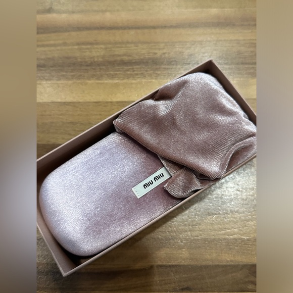 Miu Miu brown light Havana round tortoise sunglasses. - Picture 6 of 6